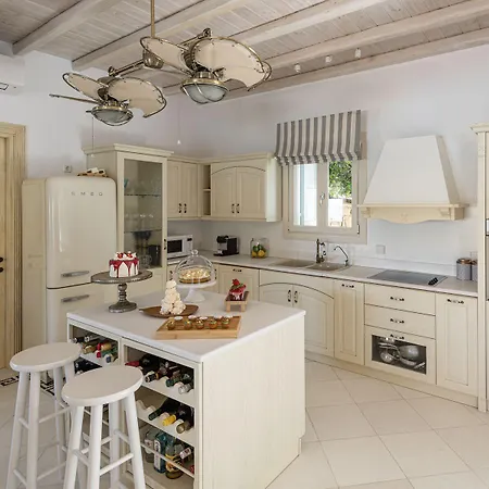 Etesians & Gæstehus 4*