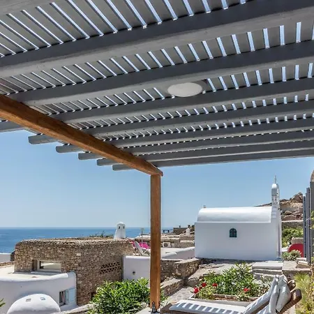 Etesians & Gæstehus Super Paradise Beach (Mykonos)