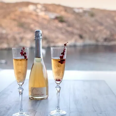 Etesians & Gæstehus 4*