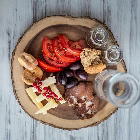 Etesians & Gasthof Super Paradise Beach (Mykonos)