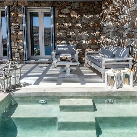 Etesians & Super Paradise Beach (Mykonos)