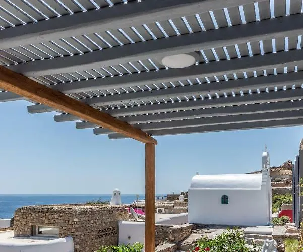 Etesians & Pensionat Super Paradise Beach (Mykonos)