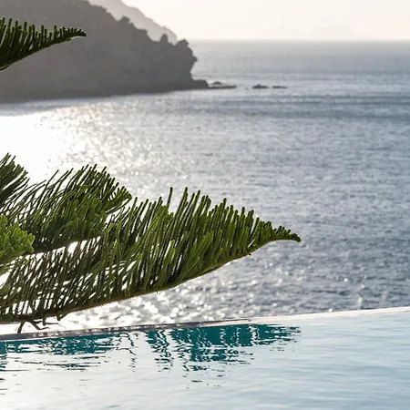 Pensión Etesians Suites&villas