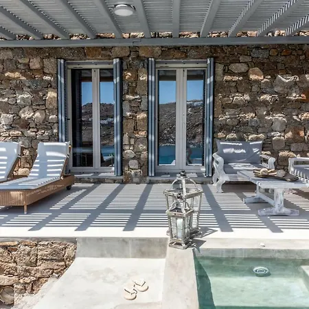 Pensión Etesians Suites&villas 4*