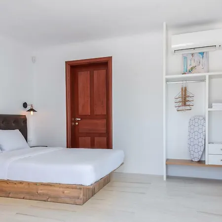 Pensionat Etesians & Super Paradise Beach (Mykonos)