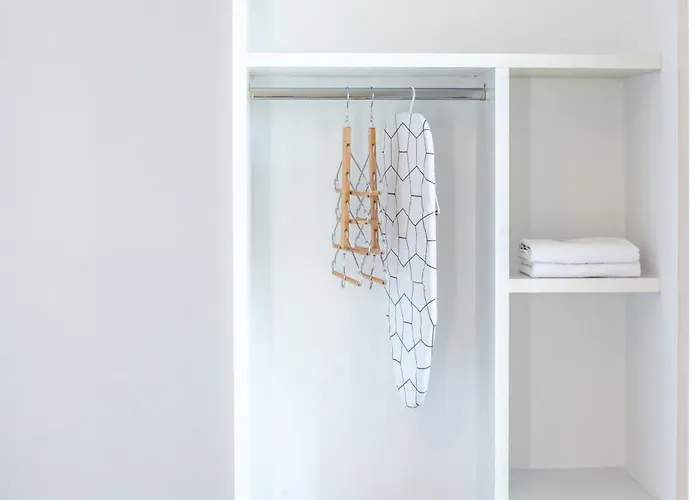 Etesians & Guest house