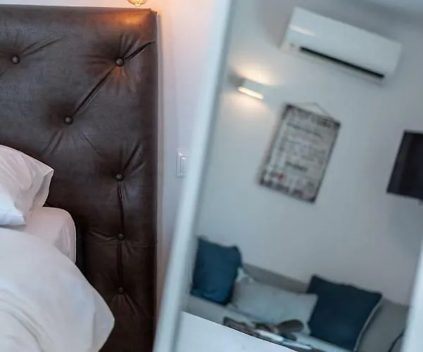 Etesians Suites&villas 4*