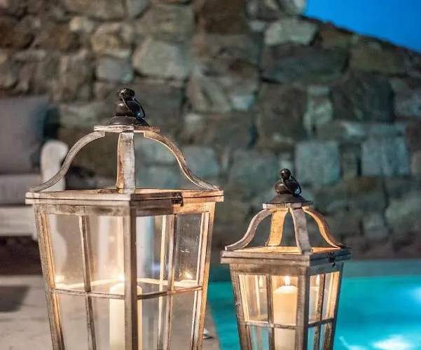 Guest house Etesians & Super Paradise Beach (Mykonos)