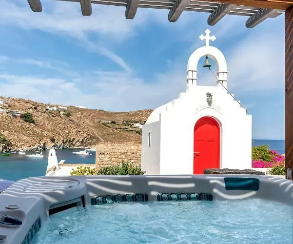 Guest house Etesians & Super Paradise Beach (Mykonos)